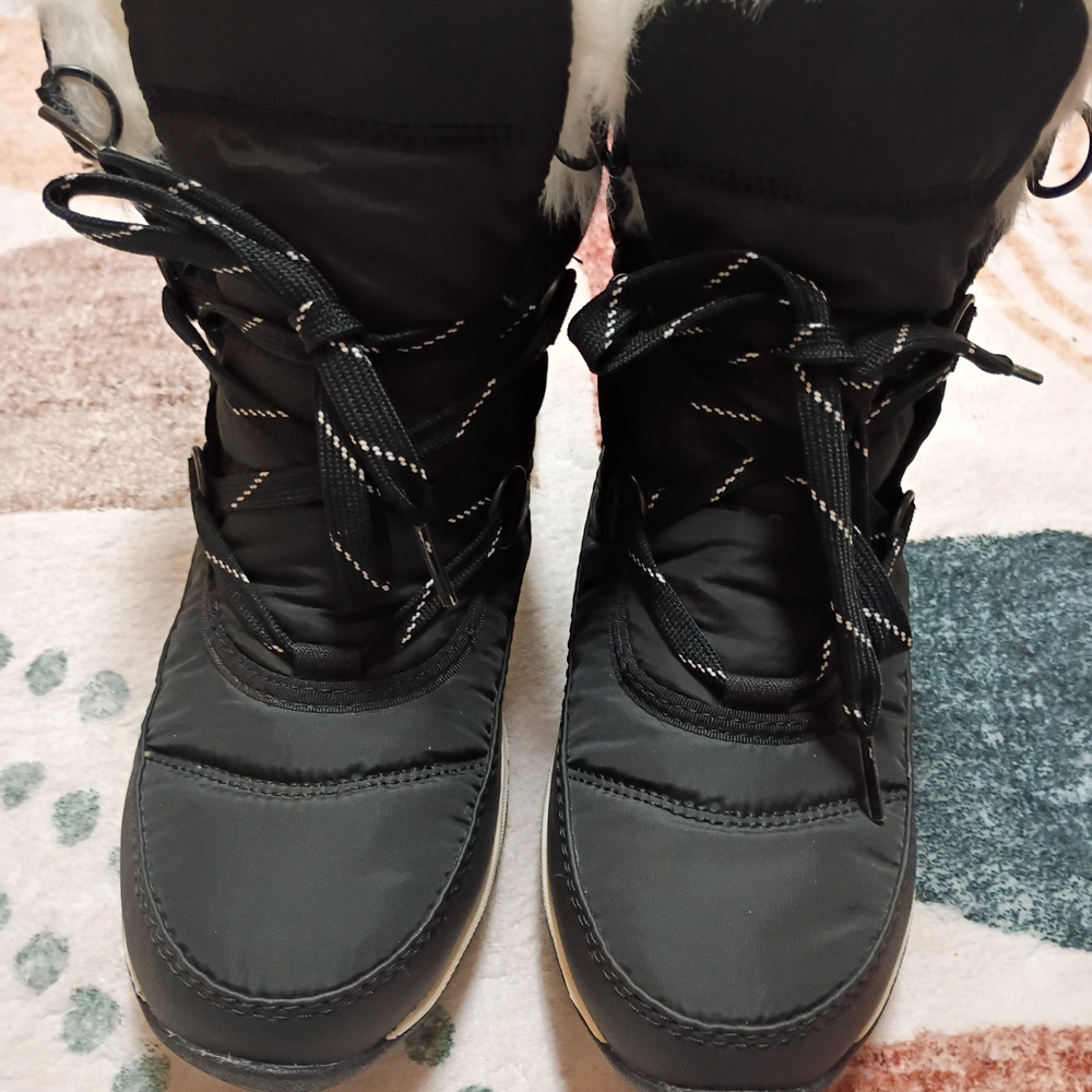 Sorel Black Winter Boots with White Trim